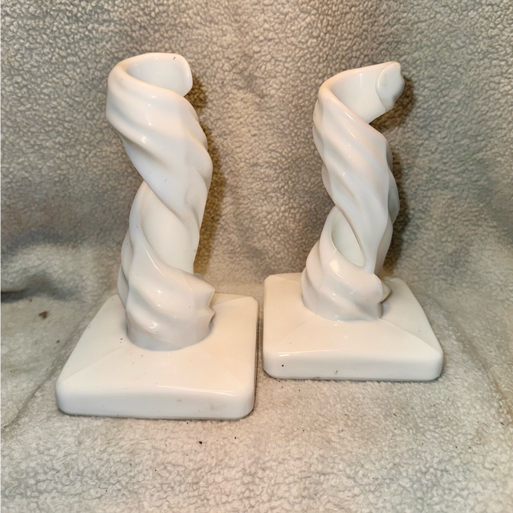 Vtg Westmoreland lotus milk glass Sprial CANDLE STICK holders